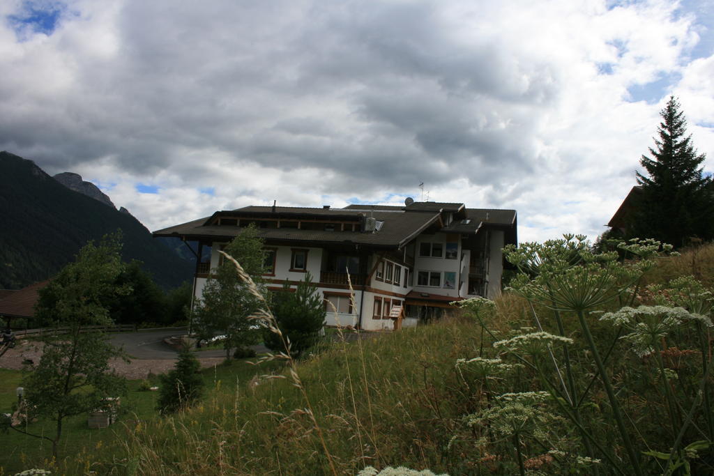 A. Paolo Apartments Vigo di Fassa Kültér fotó